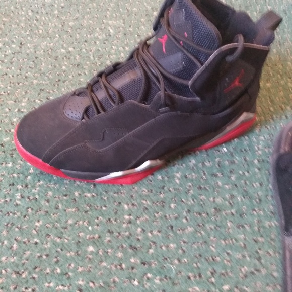 Shoes - Picture 4 of 8